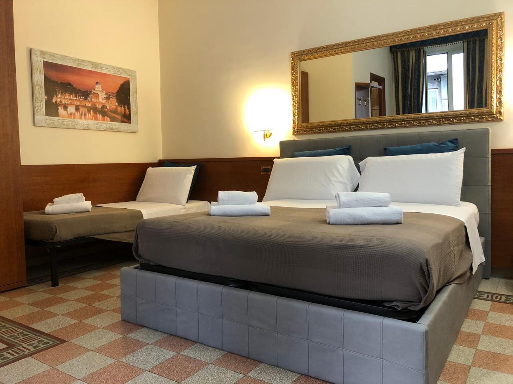 A Rosmini Suites Roma Esterno foto