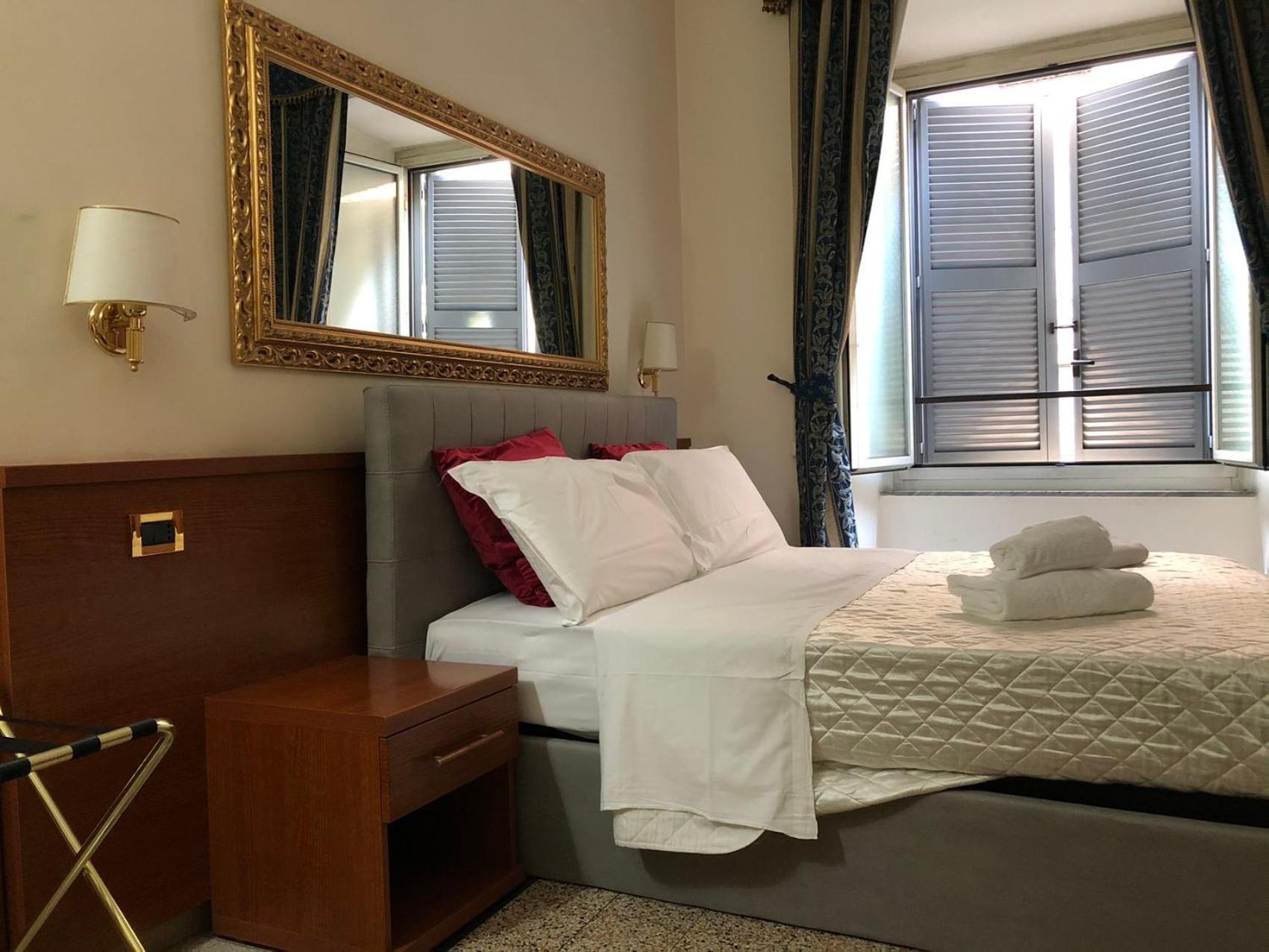 A Rosmini Suites Roma Esterno foto